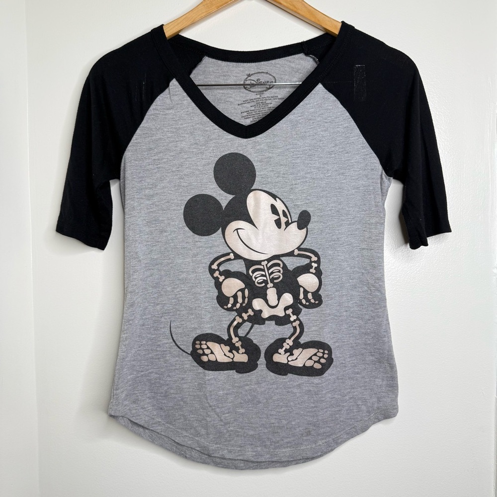 Disney Mickey Mouse Skeleton Halloween Raglan Shirt Size Small V neck